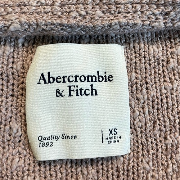 Abercrombie& Fitch Women’s Cropped Balloon Sleeve Crewneck Sweater, size XS - Picture 3 of 10